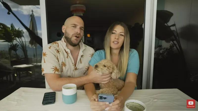 O casal dinamarquês Joen e Amalie. Foto 'Stay Classy' Vlog Youtube<br>