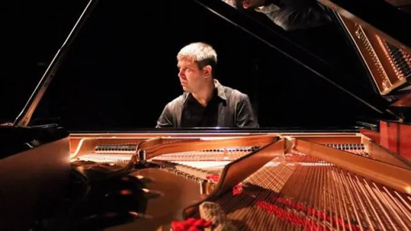 O pianista está já na Madeira para o concerto de sábado.   Foto DR