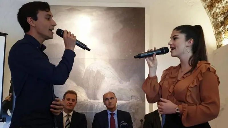 Sara Silva e Gonçalo Freitas enriqueceram a apresentação com um momento musical.