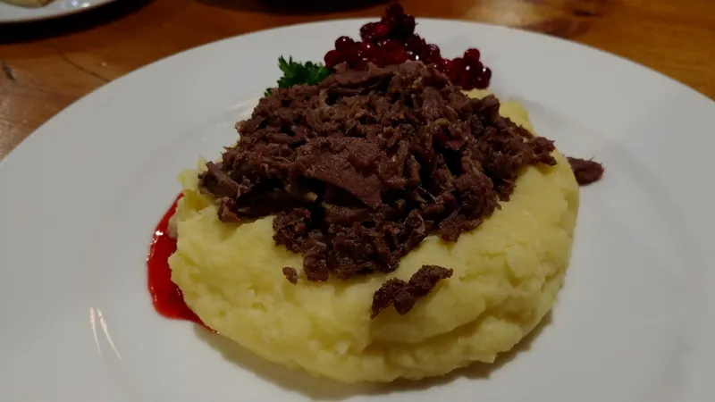 Um prato de carne de rena servido na capital finlandesa.&nbsp; &nbsp;Foto Shutterstock&nbsp;