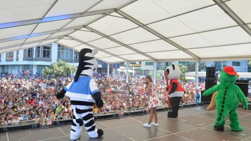 Hoje centenas de famílias estiveram a ver o Panda.   Foto Rui Silva/Aspress