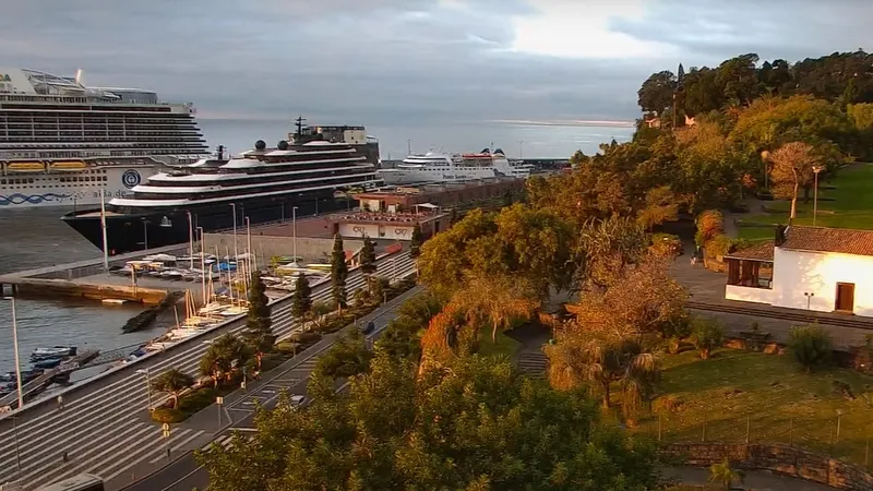 Foto Madeira-web.com