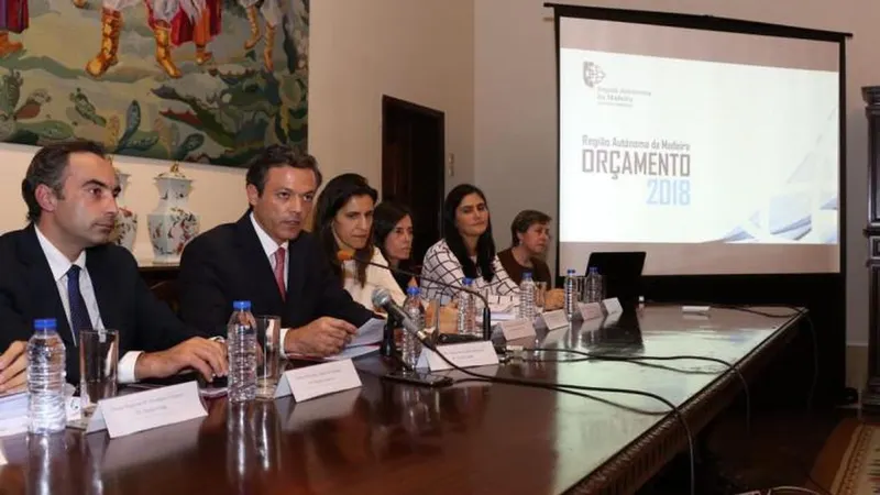 Pedro Calado reuniu oito dos membros da equipa que trabalharam mais directamente na elaboração do ORAM2018. Foto VP
