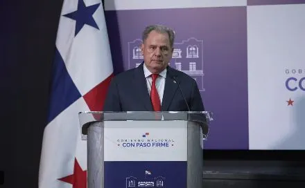O secretário das Ferrovias panamiano, Henry Faarup.&nbsp; &nbsp;Foto DR