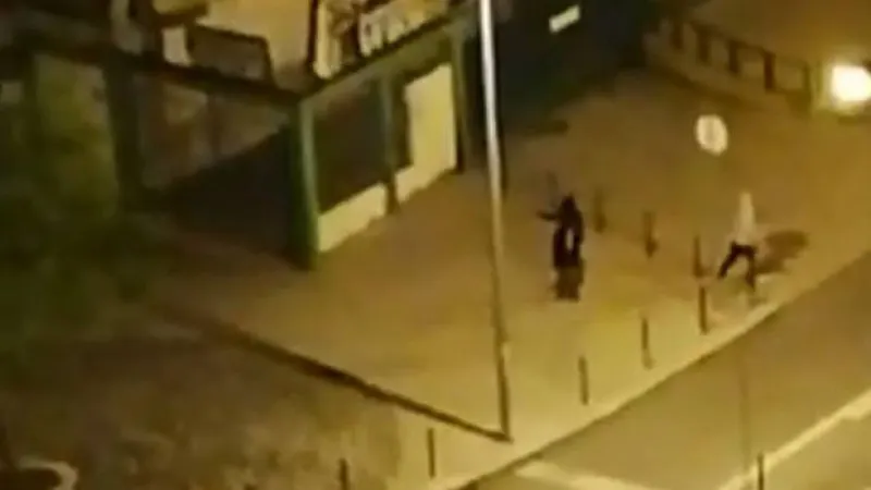 Na sexta-feira, a PSP foi recebida com tiros quando tentava pôr fim a uma festa fora de horas num bairro no Parque das Nações. Foto Printscreen de vídeo-amador