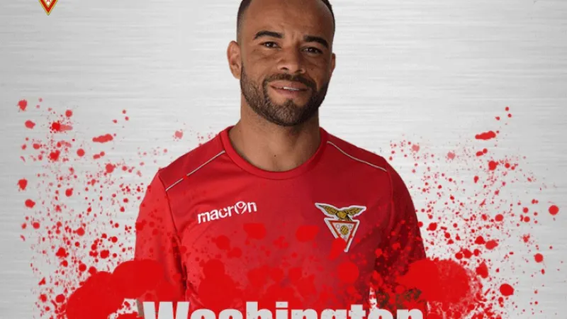 Ex-jogador do CD Nacional assinou contrato por duas temporadas. Foto DR