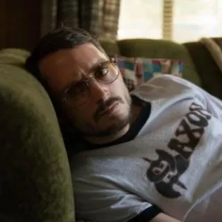 Tony é o vizinho, o actor Elijah Wood (’Senhor dos Anéis’).