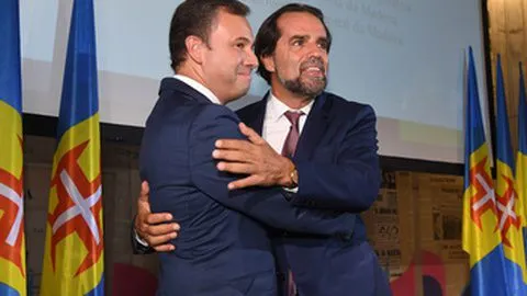 Acordo de coligação entre CDS e PSD foi assinado a 8 de Outubro de 2019.