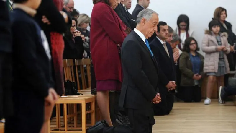 O chefe de Estado participou na homenagem prestada pela paróquia de Marco de Canaveses ao bispo, falecido em Setembro. FOTO LUSA