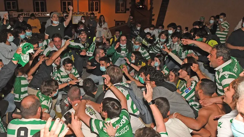 No funchal, os adeptos do Sporting festejaram o título, passados 19 anos, na Avenida do Mar. Para muitos, é a primeira vez que vêem o clube ser campeão&nbsp;