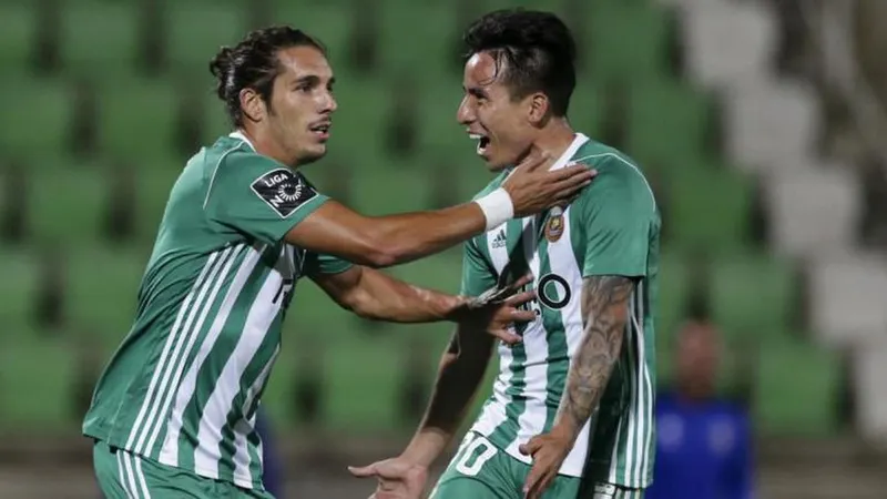 Guedes e Barreto foram os autores dos golos do Rio Ave.   Foto JOSÉ COELHO/LUSA
