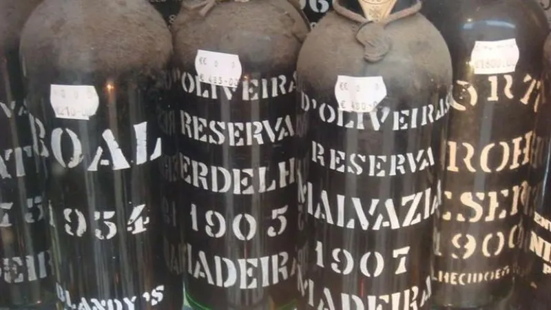 Mais de 130 garrafas raras de Vinho Português foram encontradas no nordeste dos EUA.