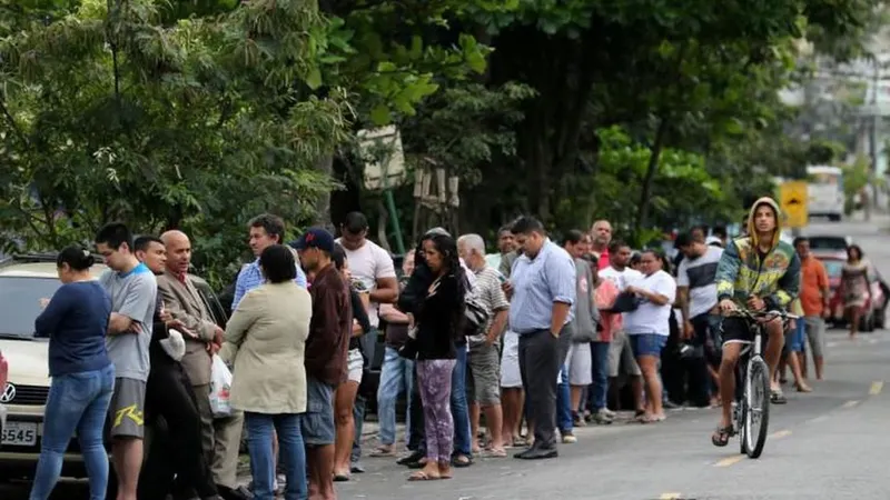 Brasil tem hoje cerca de 11,8% da população activa desempregada. Foto REUTERS