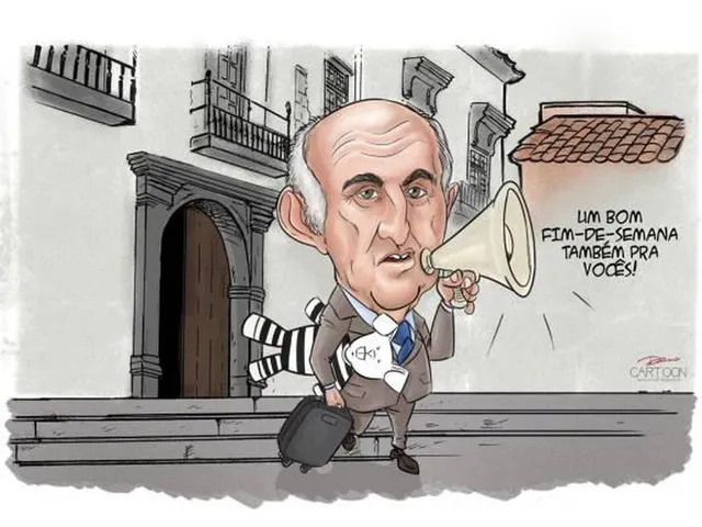 FEVEREIRO - O deputado José Manuel Coelho foi condenado a passar os fins-de-semana na prisão. Deu mole, deu cartoon.
