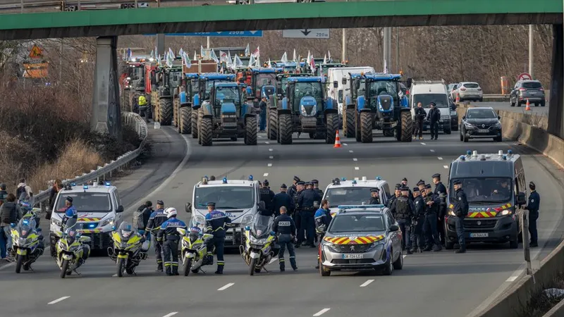 Em Janeiro deste ano os agricultores franceses tinham feito protestos.&nbsp; &nbsp;Foto&nbsp;Franck Legros / Shutterstock.com