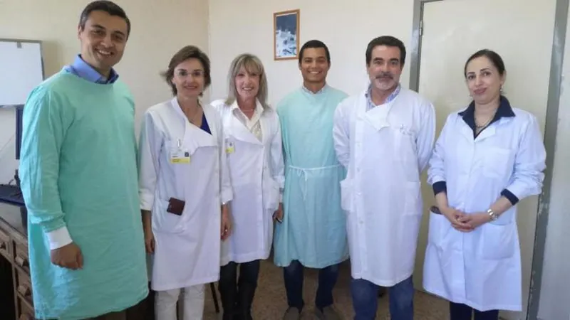 A equipa de dermatologistas que participou no rastreio, com a directora clínica do SESARAM.