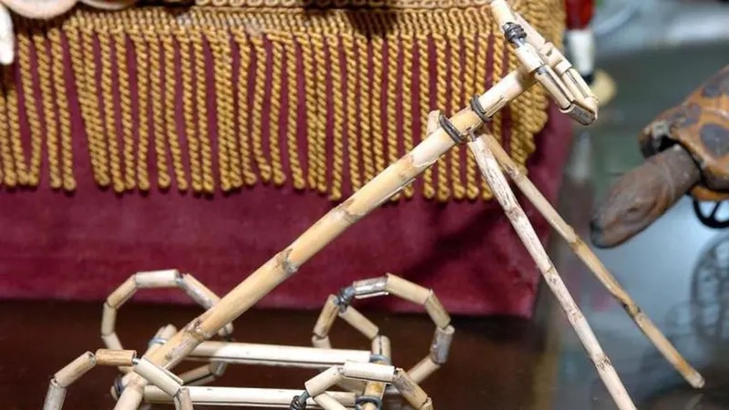 Os brinquedos são feitos em cana.   Foto Arquivo