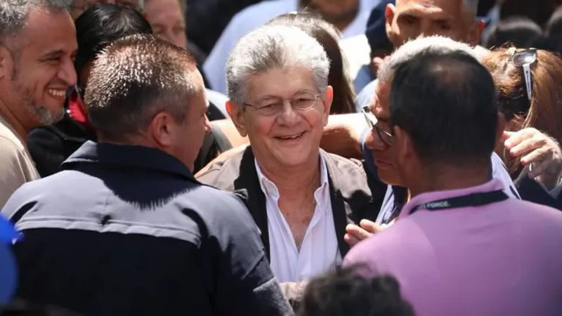 Henry Ramos Allup é um dos deputados acusados pelo Supremo Tribunal de Venezuela.