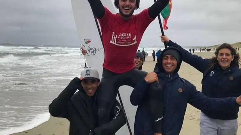 FOTO Facebook do campeão europeu de longboard João Dantas