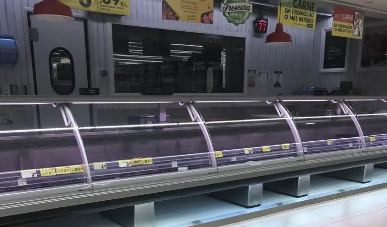 Imagem do mercado retalhista, esta tarde, em Porto Santo.