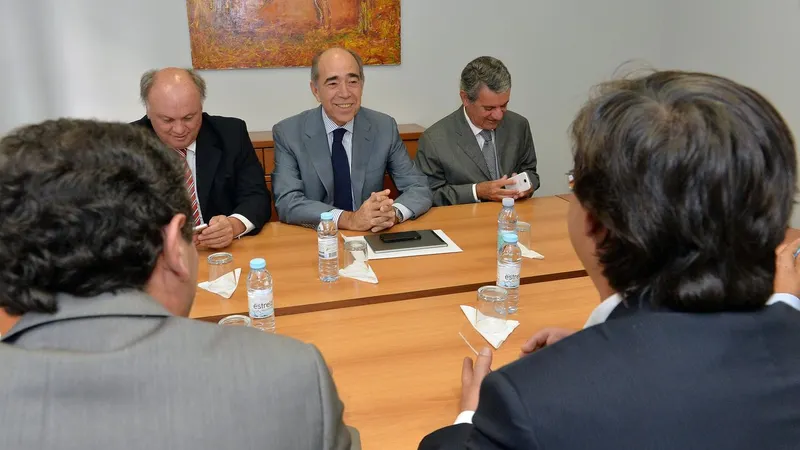 Quando se candidatou à liderança do PSD, Miguel Sousa reuniu com todos os partidos. Mais tarde, já na legislatura que se seguiu, a sua proposta seria aprovada sem votos contra na Assembleia legislativa.&nbsp; Foto Arquivo/Aspress