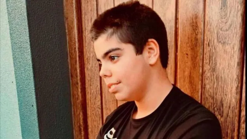 Além de radialista, Kikos é também youtuber e cantor.