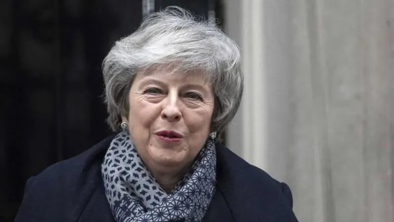 Por uma unha negra, mas escapou. A moção de censura ao governo de Theresa May foi rejeitada, com 306 fotos a favor e 325 contra.