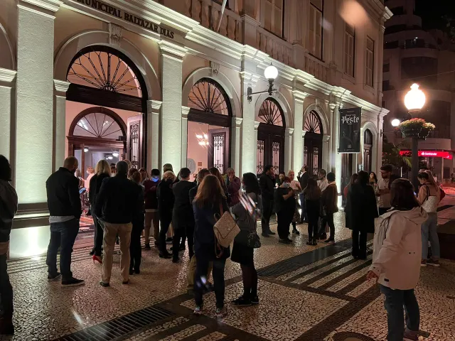 Os bilhetes custam 10 euros e estão à venda na bilheteira do Baltazar Dias e na Ticketline.
