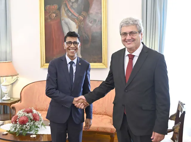 Com o Representante da República, Paulo Barreto.