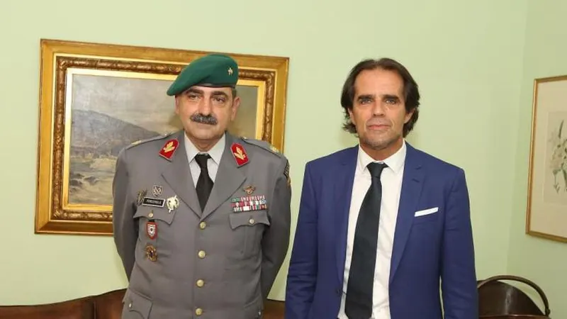 Miguel Albuquerque recebeu, hoje, pelas 12 horas, o recém-empossado Comandante da Zona Militar da Madeira (ZMM). 