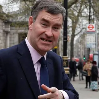 Ministro da Justiça britânico demite-se após eleição de Boris Johnson.