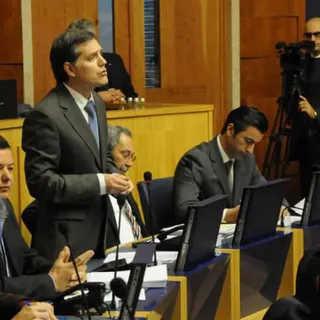 Teófilo Cunha a intervir no parlamento regional em Fevereiro de 2012, onde foi deputado. FOTO TERESA GONÇALVES/ARQUIVO DIÁRIO
