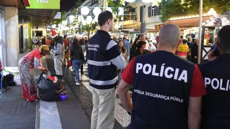 Alguns dos agentes que fizeram os serviços remunerados no dispositivo de segurança no evento Noite do Mercado foram também convocados para realizar as operações de fiscalização rodoviária, acumulando horas de serviço. Fotos Helder Santos/ASPRESS