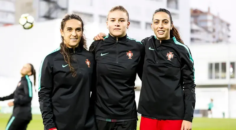 Laura Luís, Telma Encarnação e Fátima Pinto, as madeirenses que já integraram a selecção A feminina.