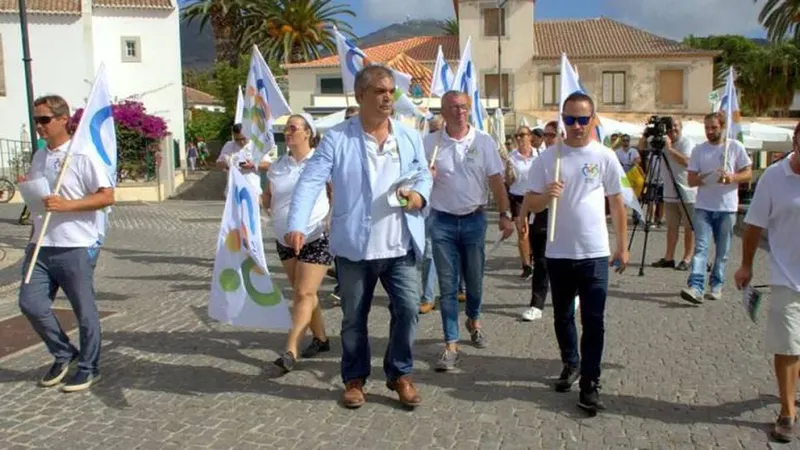 Através de comunicado, o movimento Mais Porto Santo informa que decidiu votar hoje a favor da “suspensão parcial do Plano Director Municipal para viabilizar investimentos no Penedo do Sono e no Centro Hípico, que vão garantir importantes postos de trabalho”.
