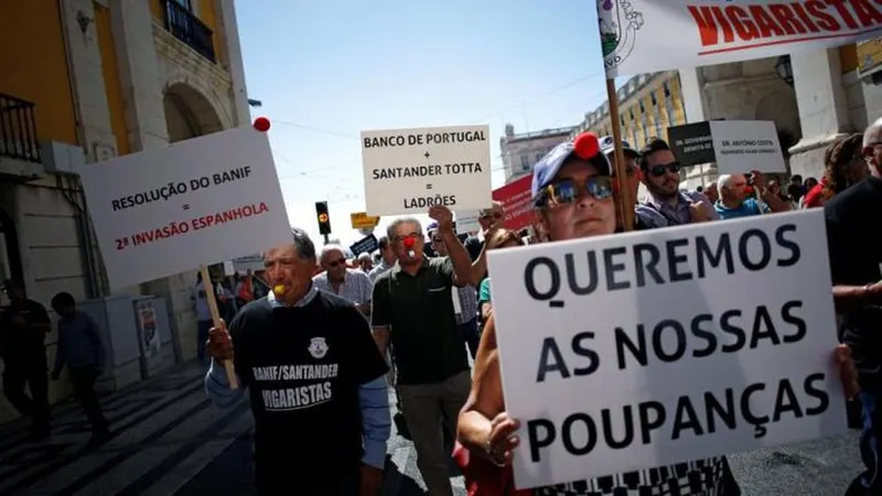 A resolução do Banif continua a gerar protestos dos antigos clientes.   Foto Reuters/Pedro Nunes