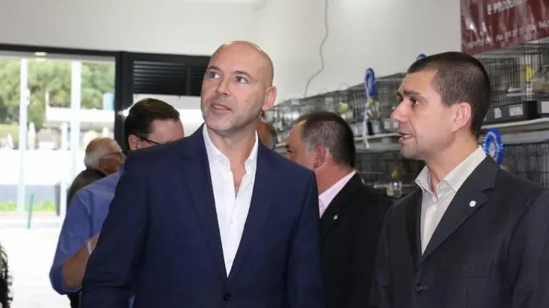 O vereador Bruno Martins esteve presente, esta tarde, na abertura do XIX Campeonato de Ornitologia da Madeira e 3.ª Edição dos Exóticos do Atlântico, que decorreu no Centro Cívico de São Martinho.