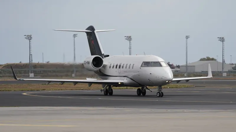 O avião acidentado era do modelo&nbsp;Bombardier Challenger 600.