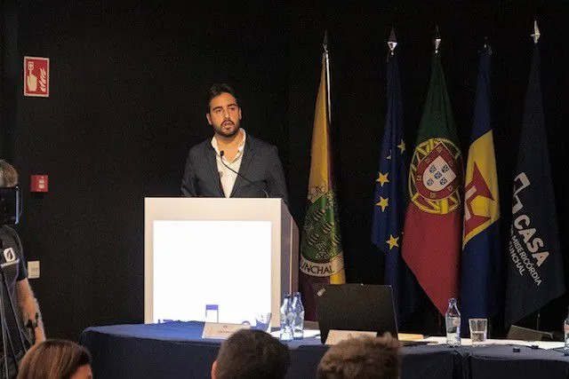 A reunião da Assembleia Municipal do Funchal decorreu no novo Complexo Social de Santa Clara.&nbsp;