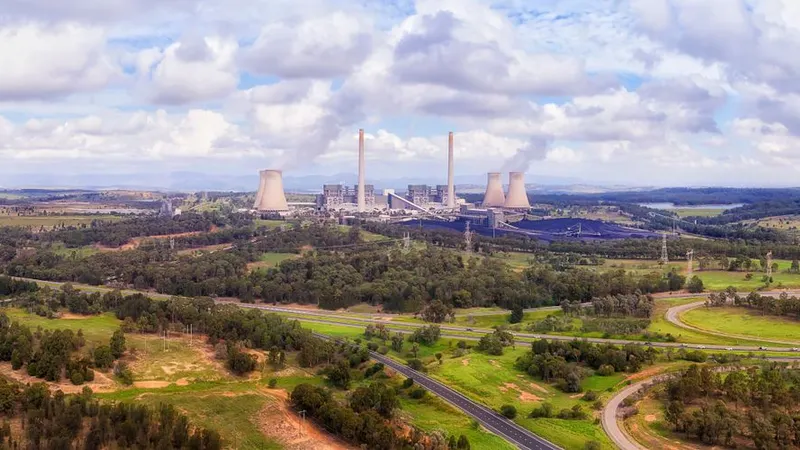 Central eléctrica de Bayswater, no vale Hunter, na Austrália, que queima carvão para a produção de energia.&nbsp; Foto Shuttertsock