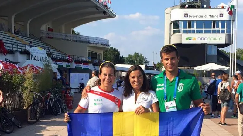 Os canoístas madeirenses ao lado da presidente do Clube Naval do Funchal, Mafalda Freitas