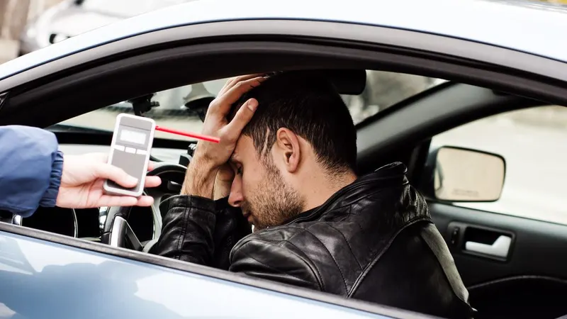 Das 104 detenções por crime rodoviário, mais de metade&nbsp;foram por condução sob efeito do álcool.&nbsp; &nbsp;Foto Shutterstock