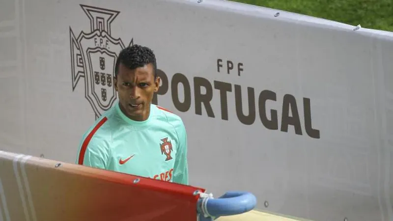 Médio português volta a fica fora das contas de Fernando Santos