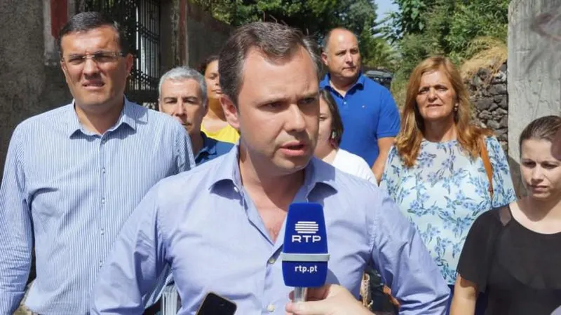 O candidato do CDS-PP à Câmara do Funchal entende que estas obras melhoram a qualidade de vida das populações.
