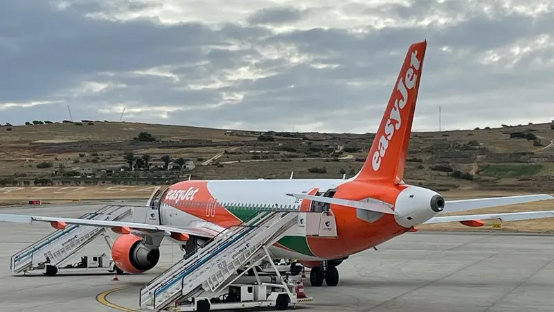 a aeronave divergida enquanto aguarda em Porto Santo