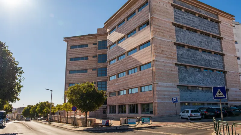 O tribunal de Portimão onde o detido será presente a primeiro interrogatório.&nbsp; Foto&nbsp;Jon Shots/Shutterstock.com