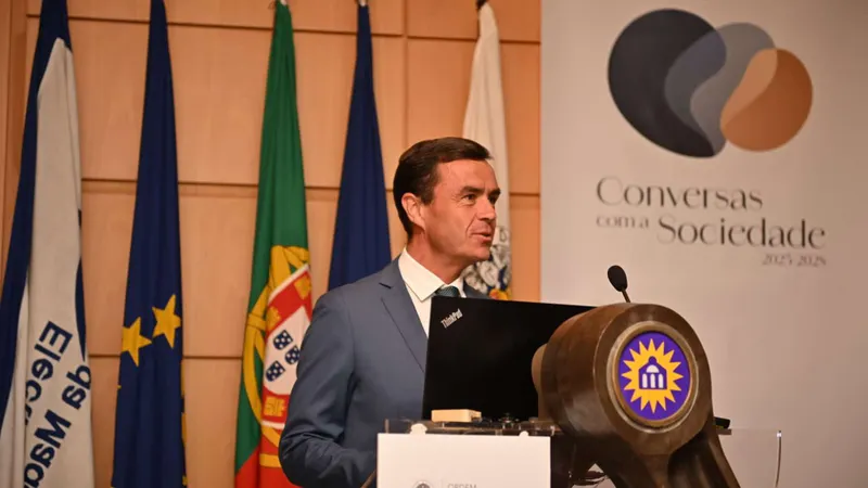 No encerramento da sessão, o governante defendeu reconhecimento do valor “agrícola,
económico, ambiental e social” do sector.