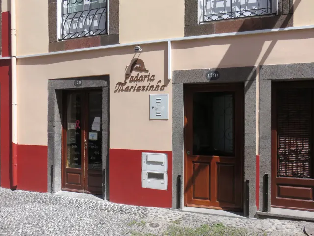 Exterior da padaria da Rua de Santa Maria.  Atribuição: PESP / Wikimedia CC-BY-SA 4.0