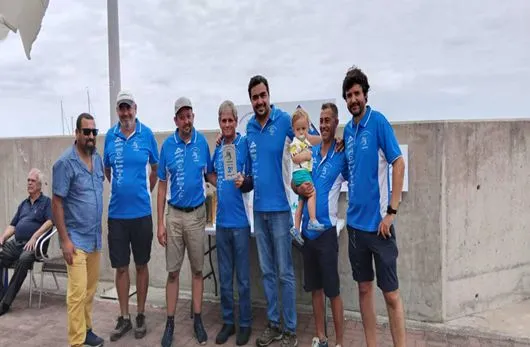 Grupo de amadores de pesca desportiva