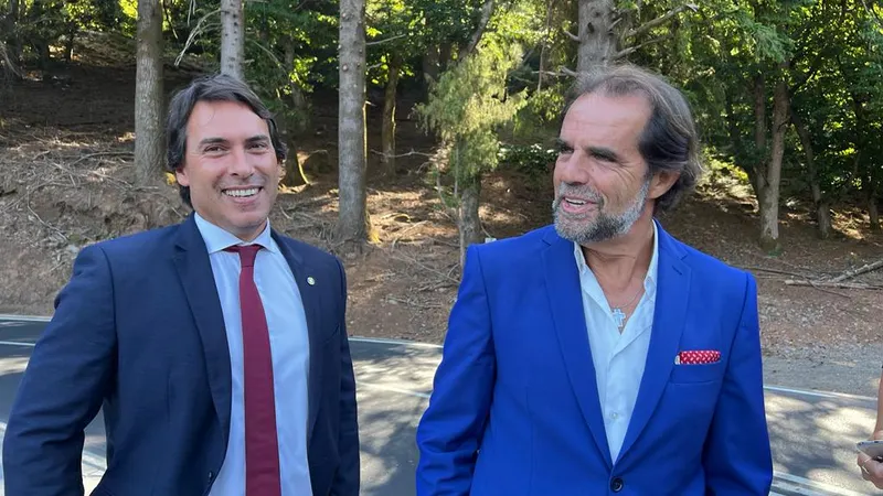 Miguel Albuquerque e Pedro Fino visitaram a Estrada Regional 203, agora reabilitada&nbsp;